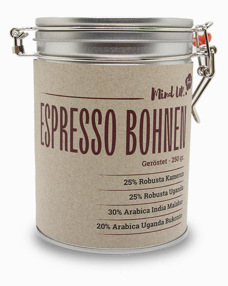 Die Vereinigung aus zwei Arabicas und zwei verschiedenen Robustas ergibt eine Harmonie die nach seinesgleichen sucht. Ein Espresso für jedermann mit gemächlichen 50% Robusta.